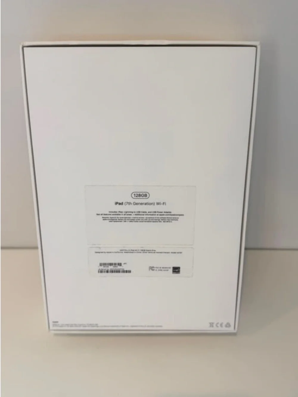Apple iPad 7th Generation 128GB Wi-Fi Empty Box Only White Space Gray